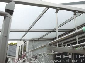 のバルコニー・ベランダ屋根 ライザーテラスII F型 屋根タイプ 単体 積雪〜20cm対応＋吊り下げ式物干し 標準2本入り 施工例