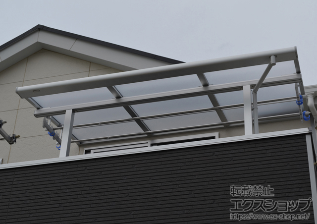 のバルコニー・ベランダ屋根 ライザーテラスII F型 屋根タイプ 単体 積雪〜20cm対応 施工例