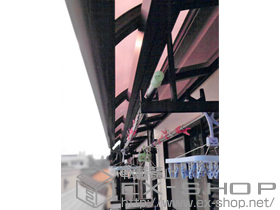 のバルコニー・ベランダ屋根 ヴェクターテラス R型 屋根タイプ 単体 積雪〜20cm対応＋吊り下げ式物干し 標準 2本入 施工例