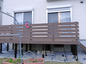 のウッドデッキ リウッドデッキ200＋リウッドステップ5型 Lタイプ 4段＋リウッドデッキフェンス3型 ＜横スリット＞ 施工例