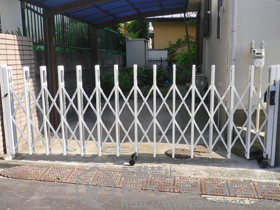 のカーゲート トリップゲート イノーバ M ノンレールタイプ 片開き 34S 施工例