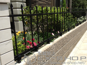 のフェンス・柵 トラディシオンフェンス1型 自由柱施工 施工例