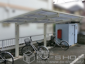 のカーポート サーフポートIII 積雪〜20cm対応＋着脱式サポート 標準 1本入 施工例