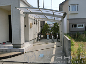 のカーポート レイナポートグラン 延長　積雪〜20cm対応+レイナポートグラン サイドパネル 施工例