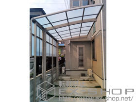 のカーポート カーブポートシグマIII 積雪〜20cm対応＋サイドパネル 2段＋着脱式サポート柱 1本入り 施工例