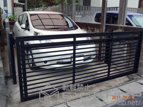 のカーゲート オーバードアS1型 手動式 施工例