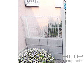 のフェンス・柵 イーネットフェンス1F型 自由柱　※西側 施工例