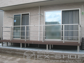 のウッドデッキ リウッドデッキ 200+シンプルモダンデッキフェンス2型<横格子2本タイプ> 施工例