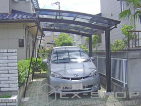 のカーポート レイナポートグラン　積雪〜20cm対応+レイナポートグラン用　着脱式サポート柱　標準・ハイルーフ兼用　2本入 施工例