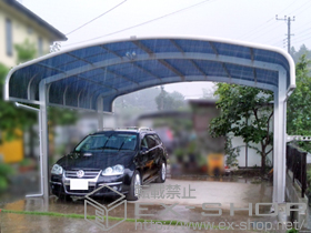 のカーポート レイナキャップツインポートグラン 積雪〜20cm対応+水平式物干し(テラス柱用)　2本入 施工例