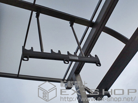 のバルコニー・ベランダ屋根 ライザーテラスII R型 屋根タイプ 連棟 積雪〜20cm対応＋吊り下げ式物干し　標準2本入り 施工例