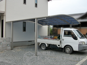 のカーポート プレシオスポート ワイド 積雪〜20cm対応+吊り下げ物干し 標準 2本入 施工例