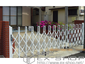 のカーゲート トリップゲート RB型 ノンレール 片開き 44S 施工例