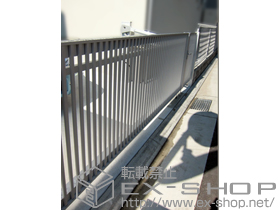 のカーゲート ワイドオーバードアS2型 手動式+ワイドオーバードアS2型用開戸 施工例