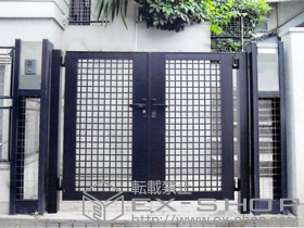 の門扉 ライシス門扉R7型 両開き 柱使用 施工例