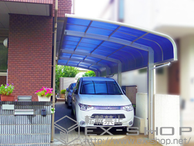 のカーポート レイナキャップポートグラン 縦連棟　積雪〜20cm対応+着脱式サポート柱　標準・ハイルーフ兼用　2本入り 施工例