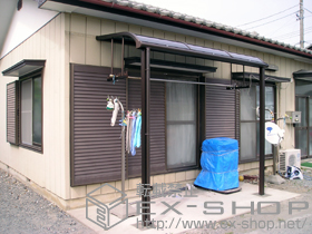 のテラス屋根 プレシオステラス R型 テラスタイプ 単体 積雪〜20cm対応＋吊下げ物干し 標準 2本入 施工例