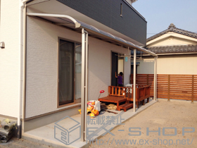 のテラス屋根 プレシオステラス R型 テラスタイプ 連棟　積雪〜20cm対応＋吊り下げ物干し 標準 2本入り 施工例