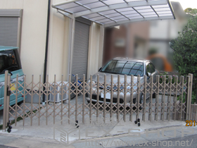 のカーゲート トリップゲート 傾斜地専用型 ノンレール 片開き 47S 施工例