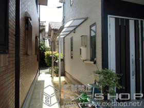 のテラス屋根 ライザーテラスII R型 テラスタイプ 単体 積雪〜20cm対応＋吊り下げ式物干し　標準 2本入り 施工例