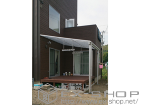 のテラス屋根 ライザーテラスII F型 テラスタイプ 単体 積雪〜20cm対応＋吊り下げ式物干し　標準　ワイドタイプ　2本入り 施工例