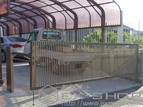 のカーゲート ワイドオーバードアS2型 電動式 51-12 施工例