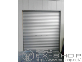 のガレージシャッター ガレージシャッタークワトロ 手動式 内部付木造用タイプ 施工例