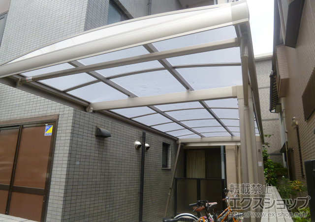 のサイクルポート・駐輪場 キューブポートプラス ミニ 積雪〜20cm対応＋着脱式サポートS 標準柱用 施工例