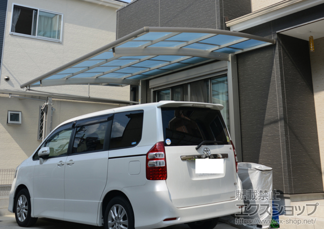 のカーポート レイナポートREグラン 前下がり 積雪〜20cm対応 施工例