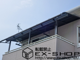 のバルコニー・ベランダ屋根 ライザーテラスII R型 1500 屋根タイプ 連棟 積雪〜50cm対応＋吊り下げ物干し 標準 2本入 施工例