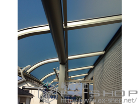 のバルコニー・ベランダ屋根 ヴェクターテラス R型 屋根タイプ 連棟 積雪〜20cm対応 施工例