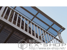 のバルコニー・ベランダ屋根 ライザーテラスII F型 屋根タイプ 単体 積雪〜20cm対応 ※バルコニー接続仕様＋吊下げ物干し 標準 2本入 施工例