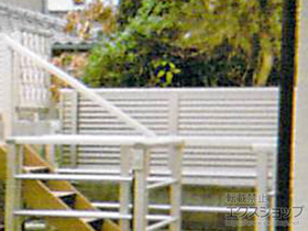 のフェンス・柵 レスティナフェンス5型 ルーバー 自由柱施工 施工例