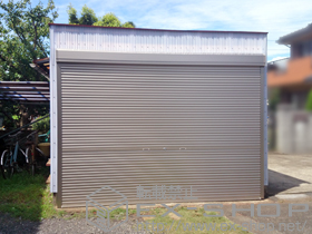 のガレージシャッター ガレージシャッタークワトロ 手動式 外部付タイプ 施工例