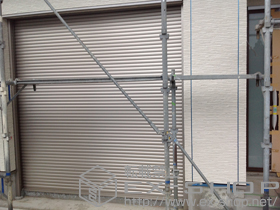 のガレージシャッター ガレージシャッタークワトロ 電動式 内部付タイプ 施工例