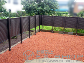 のフェンス・柵 プレスタフェンス 5型 横目隠し アルミ多段柱使用 施工例