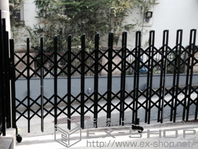 のカーゲート トリップゲート 傾斜地専用型 ノンレール 片開き33S 施工例