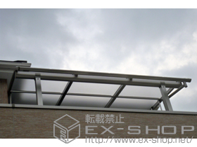 のバルコニー・ベランダ屋根 プレシオステラス R型 屋根タイプ 単体 積雪〜20cm対応＋吊り下げ式物干し 施工例