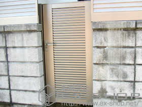 の門扉 ライシス門扉 5型 横目隠し 片開き 柱使用 施工例