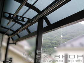 のバルコニー・ベランダ屋根 ライザーテラスII R型 屋根タイプ 連棟 積雪〜20cm対応 施工例