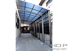 のカーポート カーブポートシグマIII 縦連棟 積雪〜20cm対応＋サイドパネル 2段＋着脱式サポート ロング柱28用 1本入×4 施工例