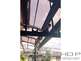 のバルコニー・ベランダ屋根 ライザーテラスII R型 屋根タイプ 単体 積雪〜20cm対応＋吊り下げ物干し 施工例