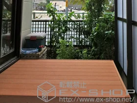 YKKAPのウッドデッキ リウッドデッキ 200＋独立式 リウッドステップ2型 施工例