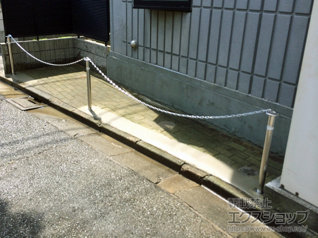 のカーゲート スペースガード（車止め）F48型 施工例