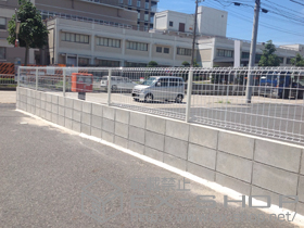のフェンス・柵 イーネットフェンス1F型 自由柱施工 施工例