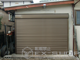 のガレージシャッター ガレージシャッタークワトロ 電動式 外部付タイプ 施工例