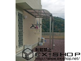 のテラス屋根 ライザーテラスII R型 テラスタイプ 単体 積雪〜20cm対応＋吊り下げ物干し 標準 2本入 施工例