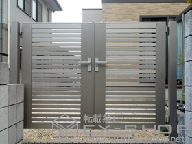 の門扉 ライシス門扉 3型 太横桟 両開き 柱使用 施工例