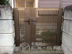 の門扉 ライシス門扉 2型 細たて桟 両開き親子 柱使用 施工例