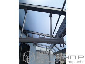 のバルコニー・ベランダ屋根 ライザーテラスII R型 屋根タイプ 単体 積雪〜20cm対応＋吊り下げ物干し 標準 (2本入り) 施工例